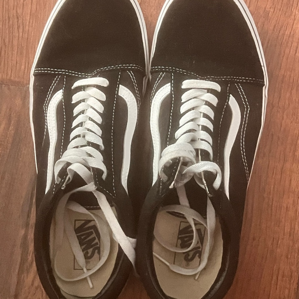 Vans Men's Classic Black and White Sneakers